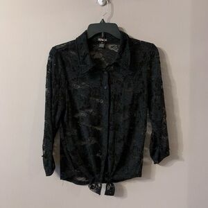 Black lace floral long sleeve top - juniors - large - just one